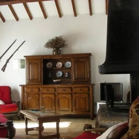House L'ensouleillat 度假居